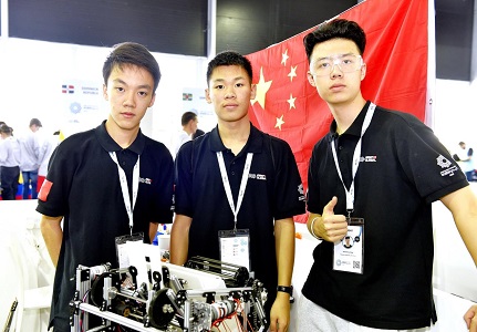 Young Chinese techies imitate human hand movement at FIRST Global Challenge 2019 in Dubai