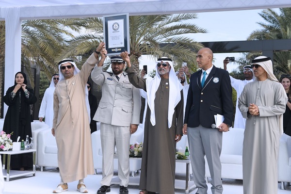 UAE sets a new Guinness record for longest handshake
