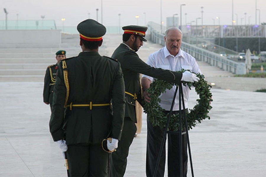 Belarus President lays wreath in Abu Dhabi memorial (Video)