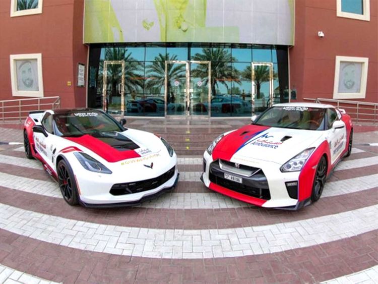 Служба скорой помощи Дубая получила три новых суперкара 