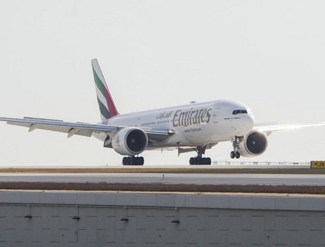 Emirates пришлось отменить рейс из-за необычного безбилетного пассажира