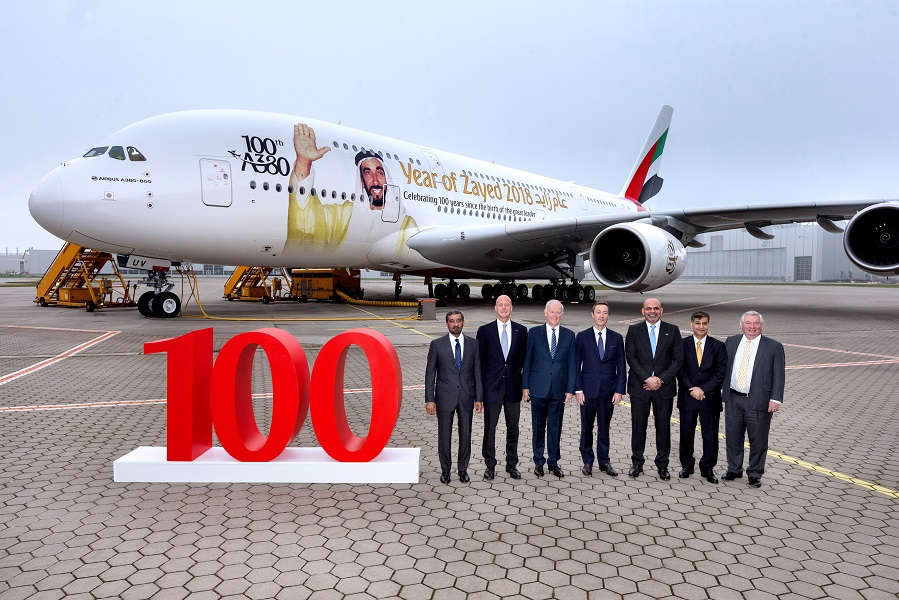 После 10 лет полетов Emirates А380 продолжает поражать воображение путешественников (Видео)