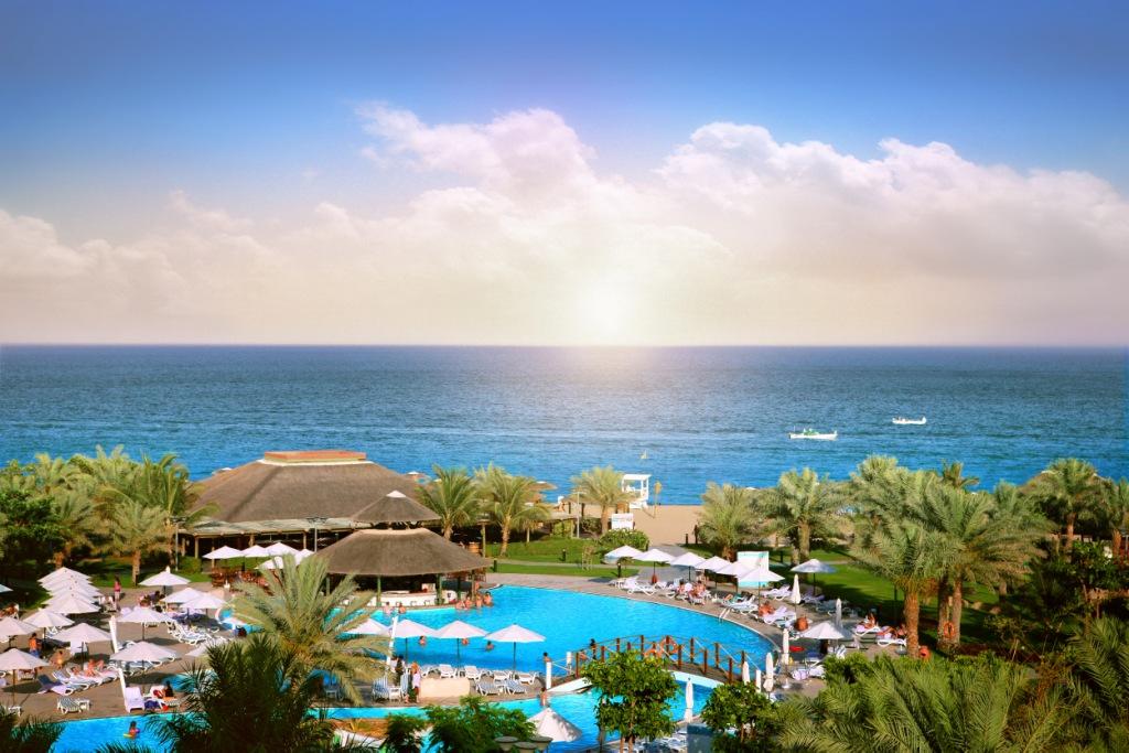 КОНКУРС: Выиграйте 2 ночи в отеле Fujairah Rotana Resort &amp; Spa