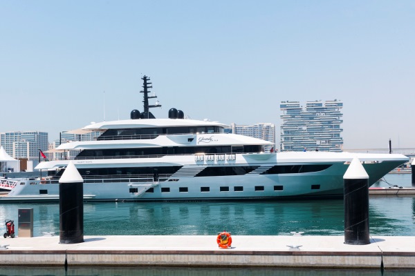 Gulf Craft представил флагманскую суперяхту Majesty 175 в Дубае