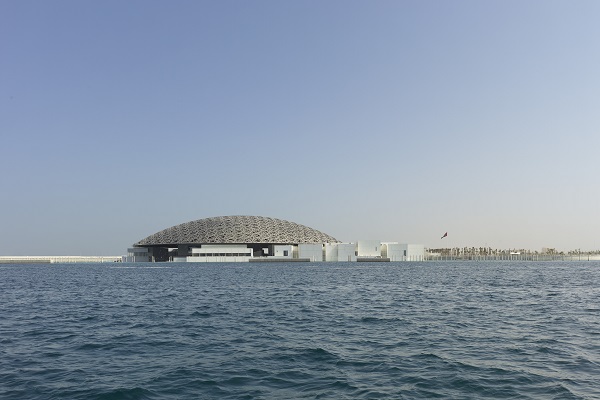 Лувр Абу Даби открыт для посетителей 