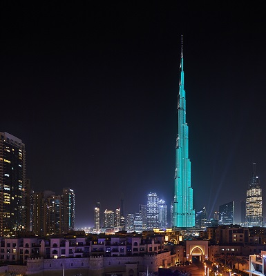 Tiffany &amp; Co’s iconic blue lights up Burj Khalifa to celebrate a historic moment linking New York and Dubai!