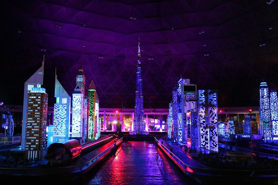 В Legoland Dubai празднуют Ид Аль Адха с красочным ночным шоу