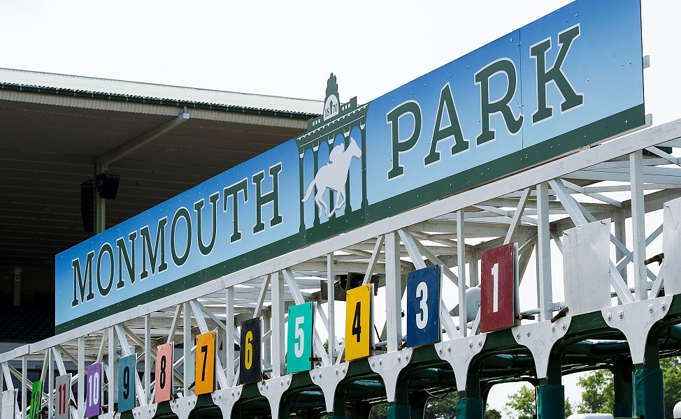 Historic debut of Arabian horse racing at Monmouth Park in USA