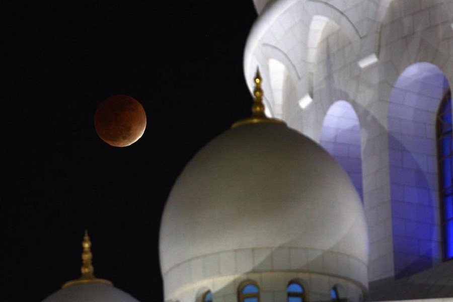 Urgent: Super blood moon will be seen across UAE tonight 