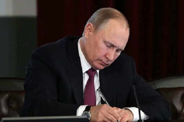 Владимир Путин подписал договор России с ОАЭ о передаче осужденных 