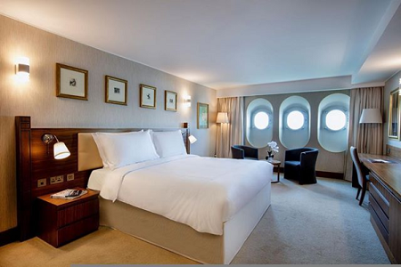 First glimpse inside Dubai&#039;s revamped QE2