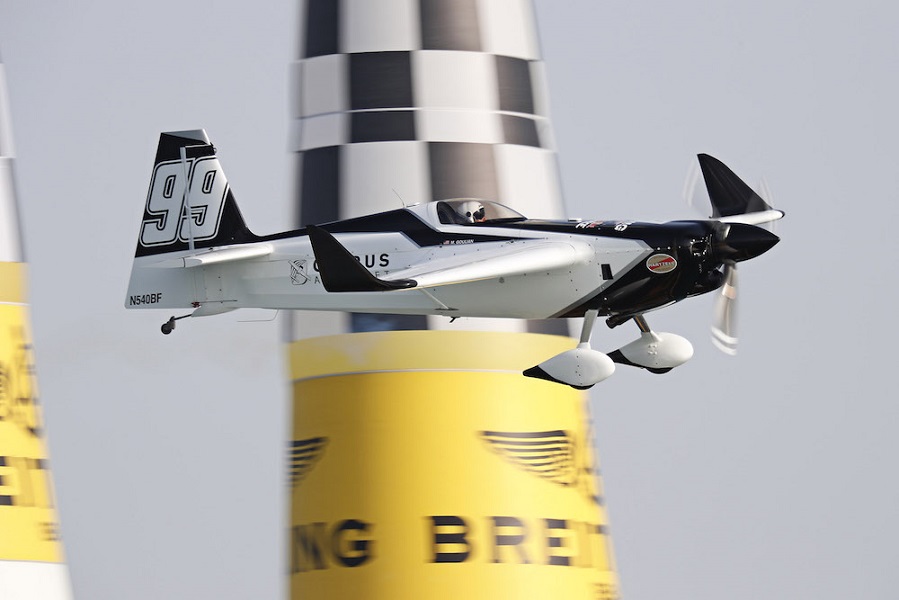 Red Bull Air Race kicks off world championship season in the capital (Video)