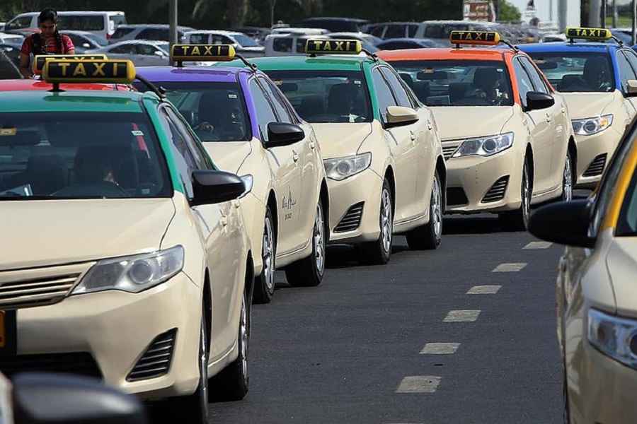 Dubai taxis to be fitted with surveillance cameras