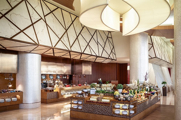 Ифтар в отеле Swissôtel Al Ghurair, Dubai