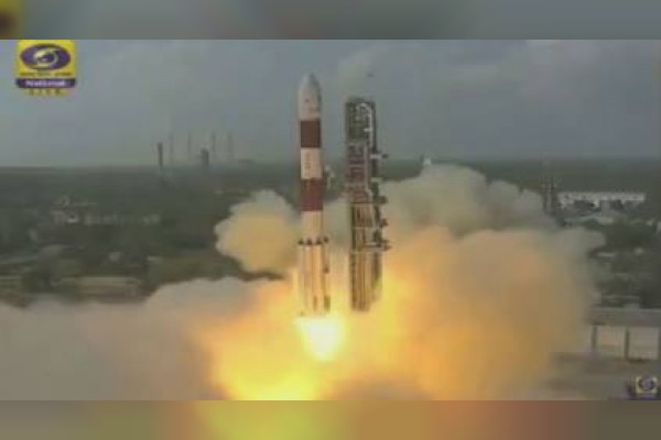 UAE&#039;s first nanosatellite, Nayif-1 successfully launched on-board a PSLV-C37 rocket from India