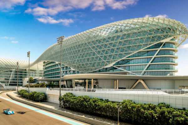 W Abu Dhabi – настоящий архитектурный шедевр