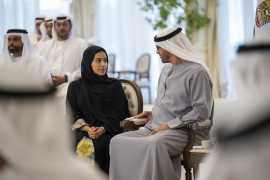 Президент ОАЭ встретился с эмиратским фотографом Нурой Аль-Неяди