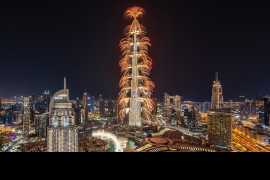 世界最高建筑以壮观的新年前夜表演吸引了全世界的目光