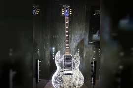 Самая дорогая гитара в мире будет представлена на выставке ювелирных изделий в Абу-Даби