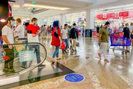 Dubai eases up on restrictions, kids and elderly can visit shopping malls