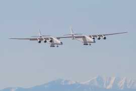 World&#039;s biggest plane makes first flight (Video)