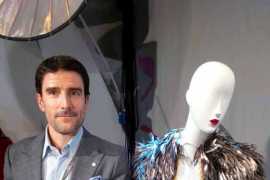 LIVE FROM SIHH 2016  Roger Dubuis’ new Velvet models celebrate femininity and glamour!