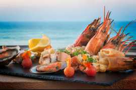 Weekend starts with Seafood & Art at Plantation Restaurant & Terrace