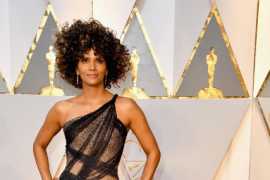 Halle Berry wows in Versace at the Vanity Fair Oscar Party!