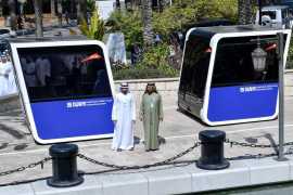 Mohammed bin Rashid attends tests of world’s first autonomous pods (Video)