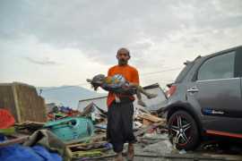 Death toll in Indonesia from earthquake and tsunami could reach into the thousands (Video)