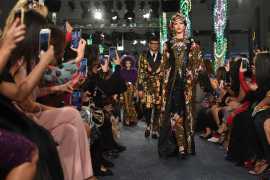 Street Style meets souk’s colors by Dolce & Gabbana