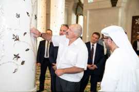 President of Belarus visits Sheikh Zayed Grand Mosque