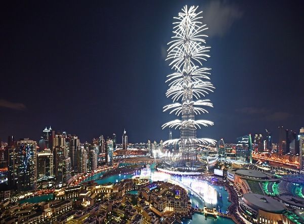 Welcome 2015 with Dubai: Burj Khalifa NYE fireworks go livestreaming