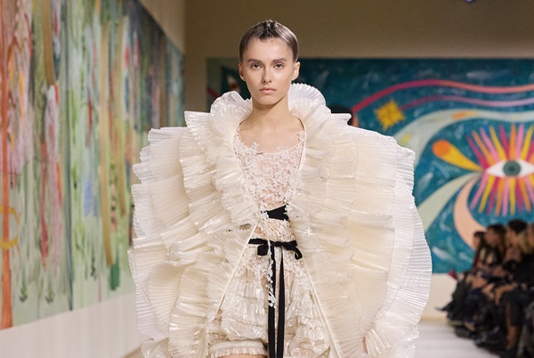 Кутюрная коллекция Dior весна-лето – 2025: мода как пространство для трансформации