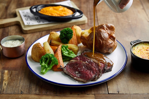 Experience the Weekend Roast at Dhow & Anchor’s New Summer Tent